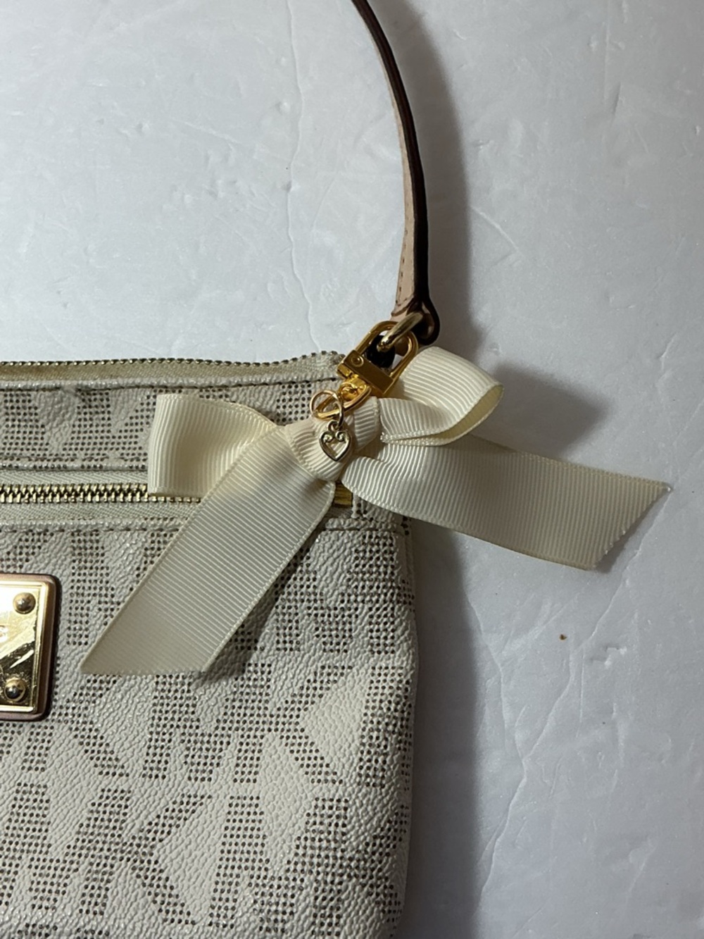 Michael Kors Wristlet Mini Bag - Picture 2 of 4